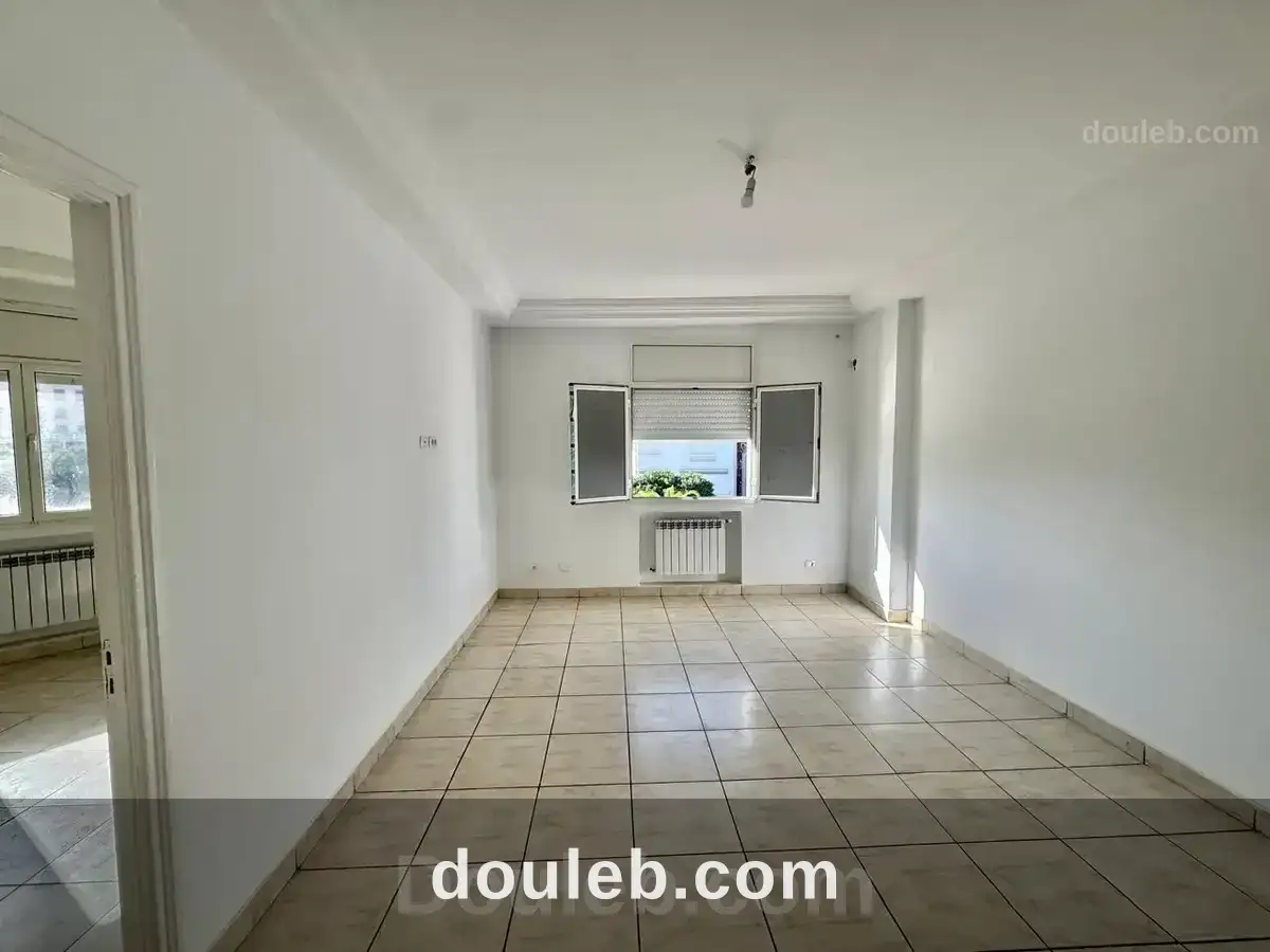 Bureau h2 aux jardins de carthage - Miniature 2