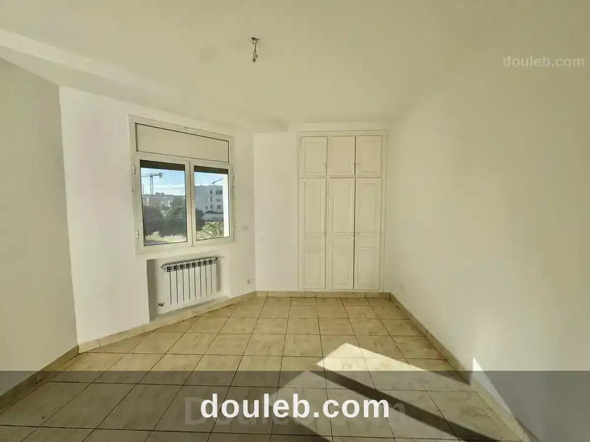 Bureau h2 aux jardins de carthage - Miniature 4