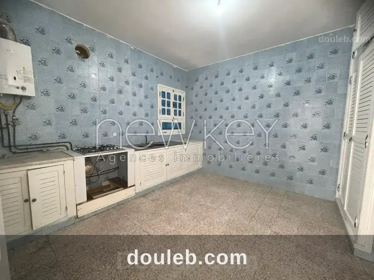 Étage de villa s2 à la marsa réf 8751a - Miniature 5