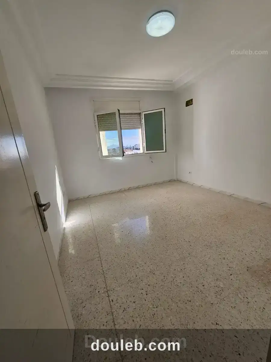 S plus deux bien ensoleillé à l'aouina - Miniature 4