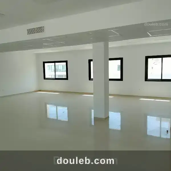 Suprbe bureau 300 m2 au berge du lac 2 - Photo 1