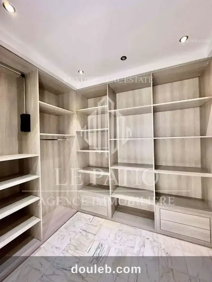 Etage de villa au jardins de carthage - Miniature 5