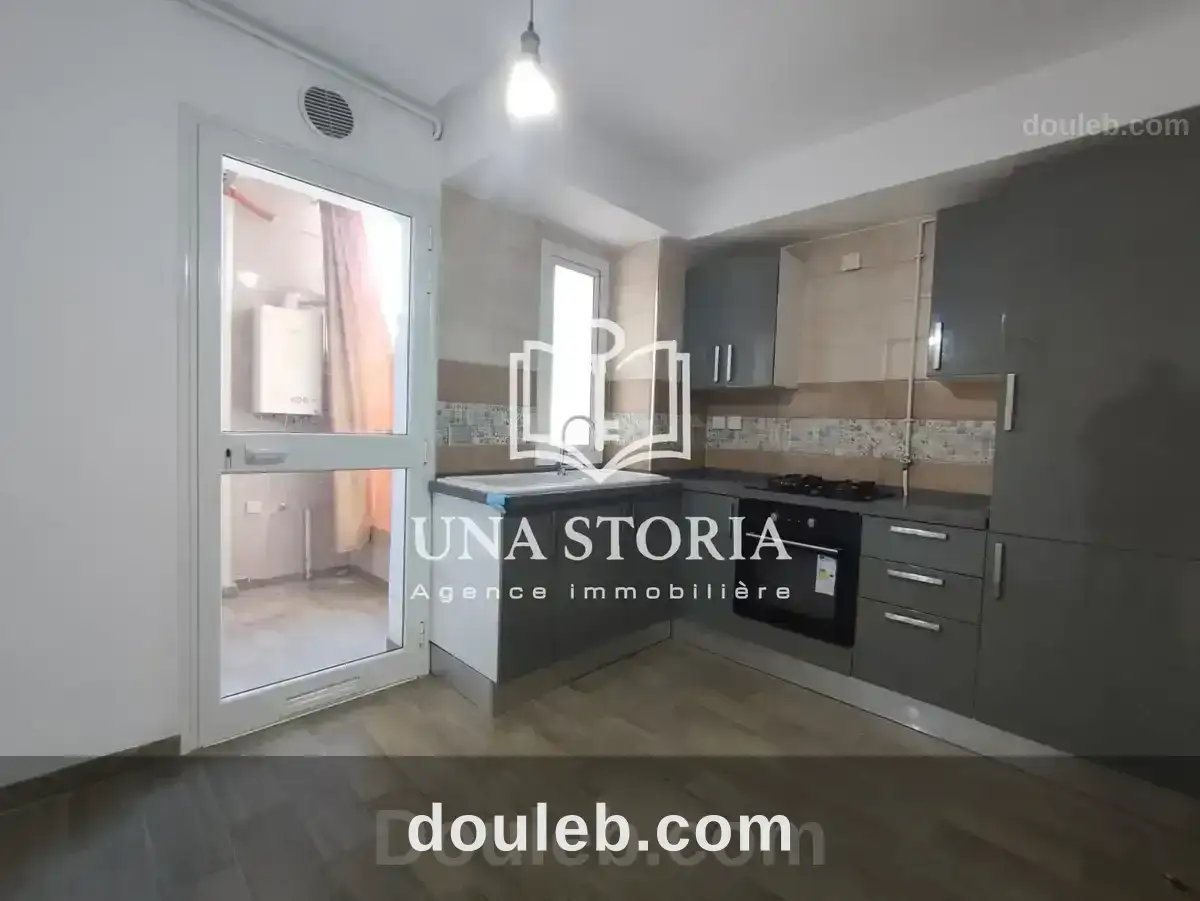 Appartement s plus 2 vide à l'aouina - Miniature 2