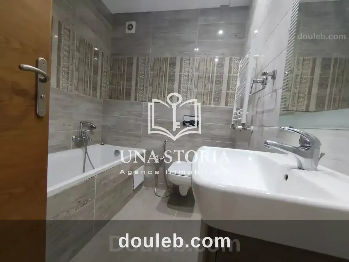 Appartement s plus 2 vide à l'aouina - Miniature 5