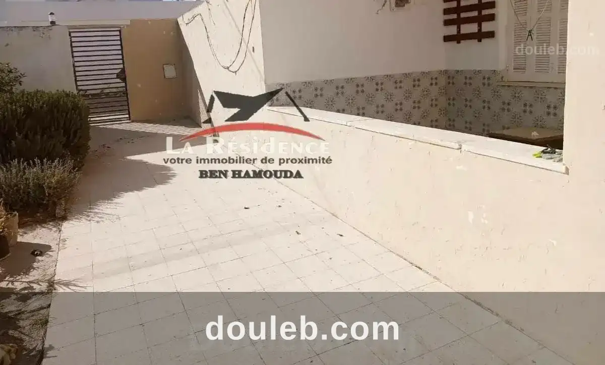 Terrain à coté de la plage corniche - Miniature 3