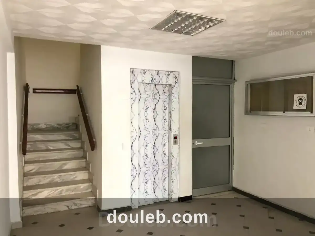 Immeuble 1800 m au belvédère tunis - Miniature 2