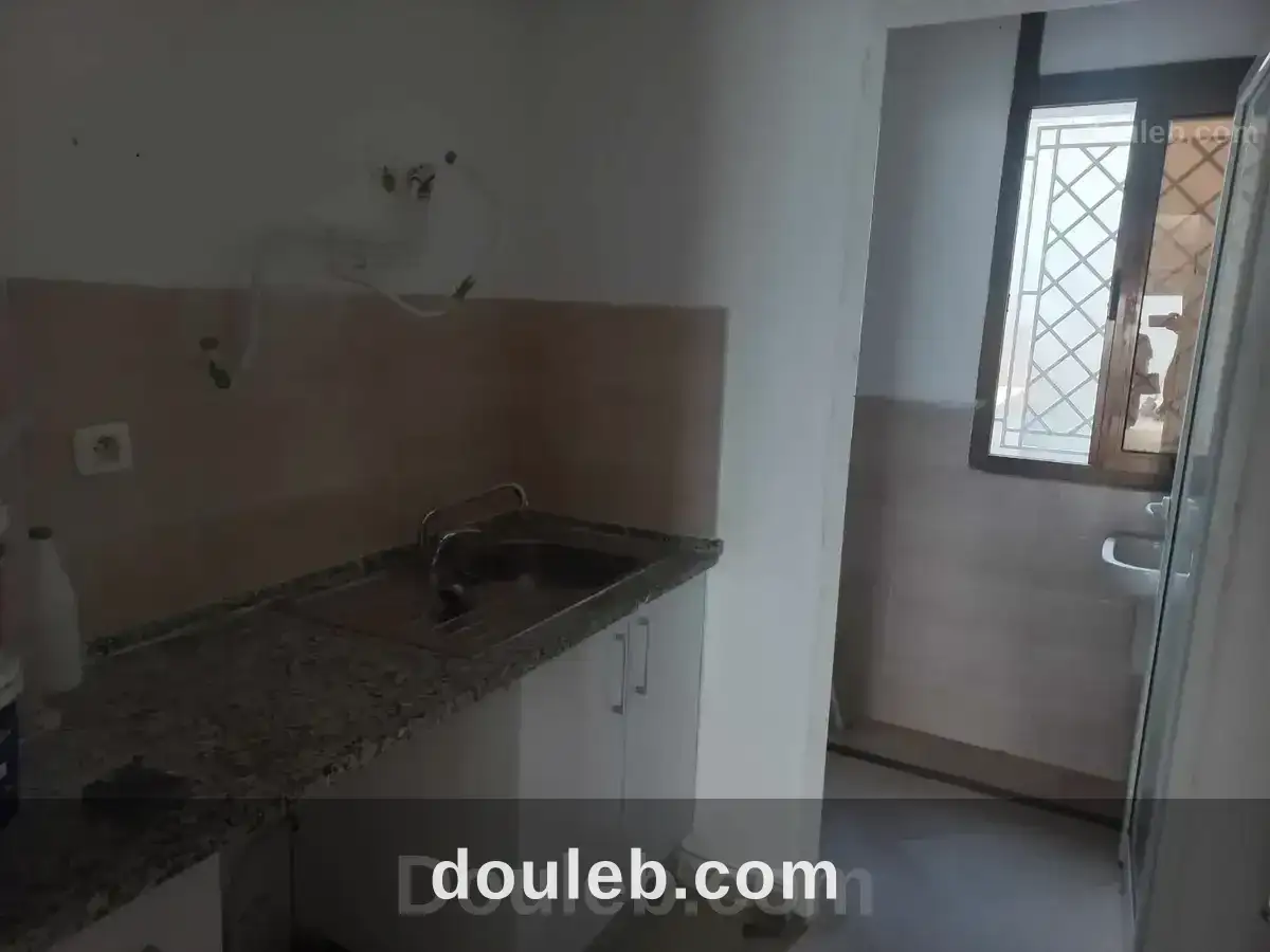 Local 45 m lac 1 - Miniature 3