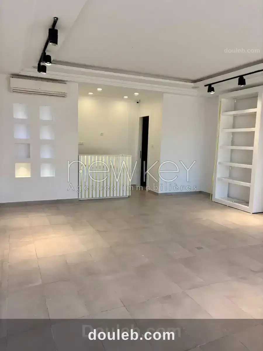 Un local en gérance libre à la marsa - Miniature 3