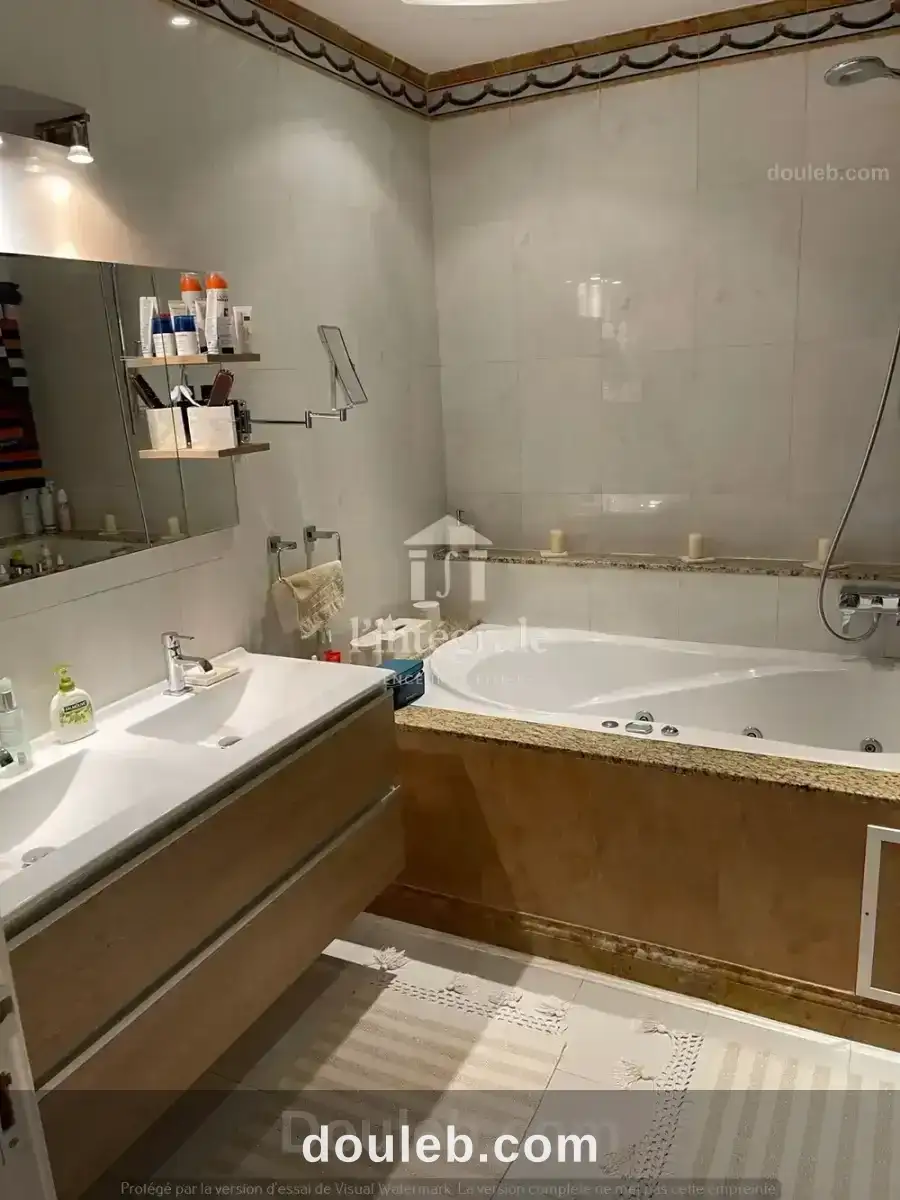 Penthouse meublé avec grande terrasse de 120m2 - Miniature 4