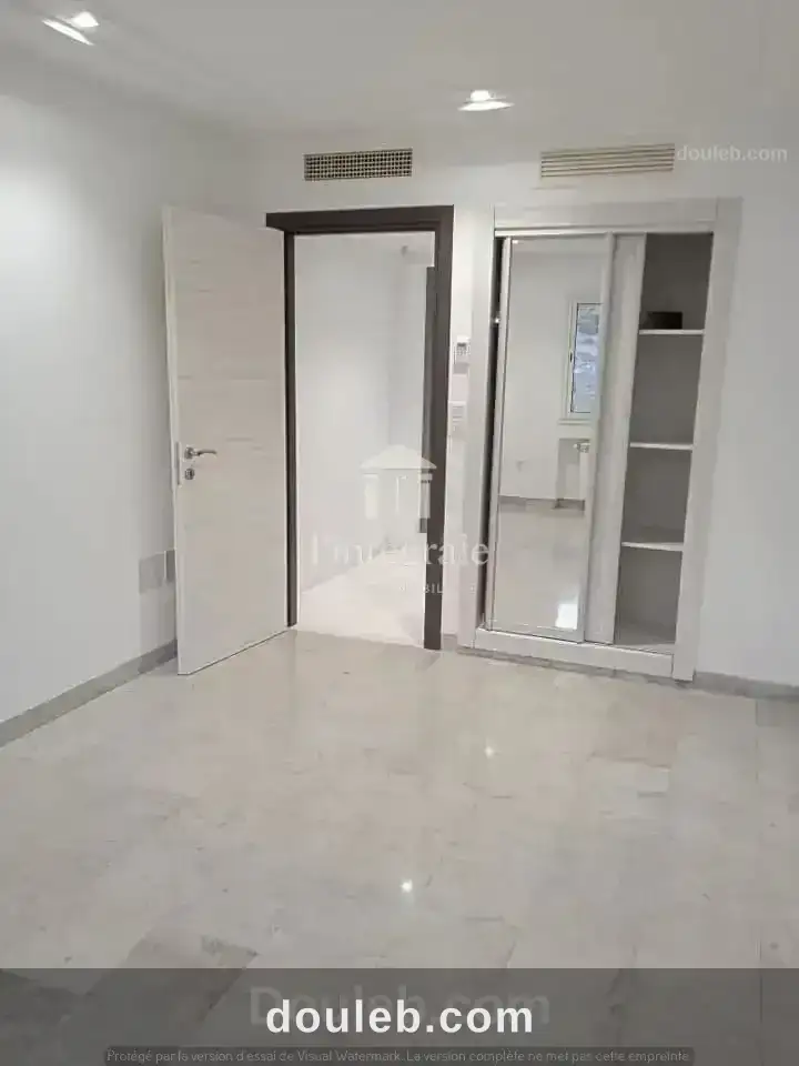 S1 vide haut standing avec place parking - Miniature 3