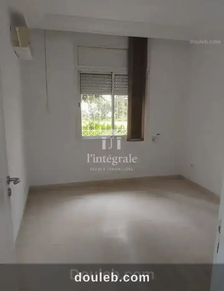 H4 bureau au rez de chaussée indépendant - Miniature 2