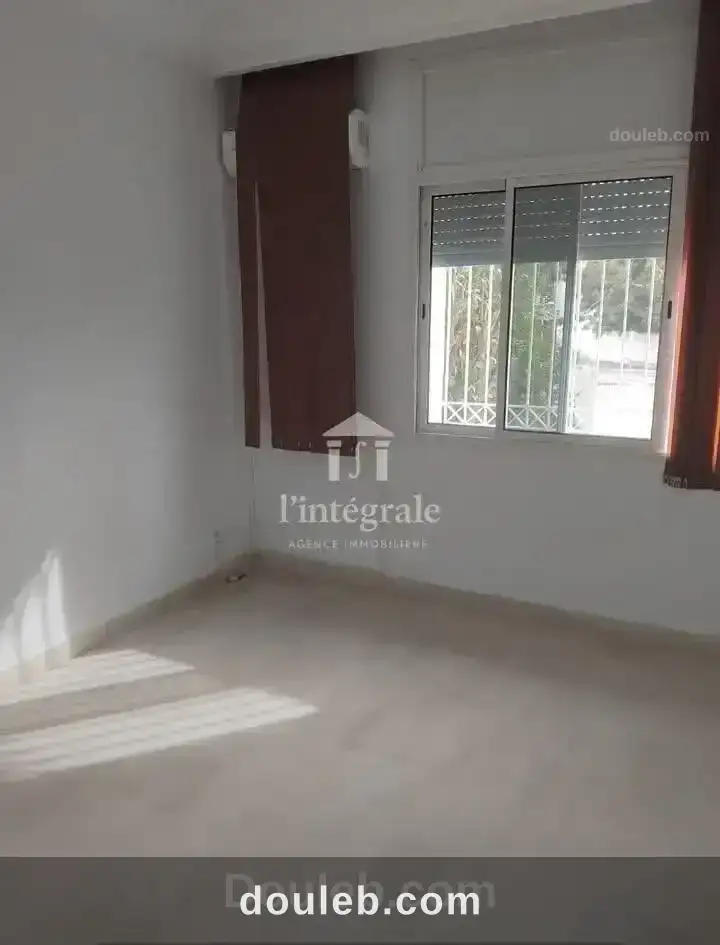 H4 bureau au rez de chaussée indépendant - Miniature 3