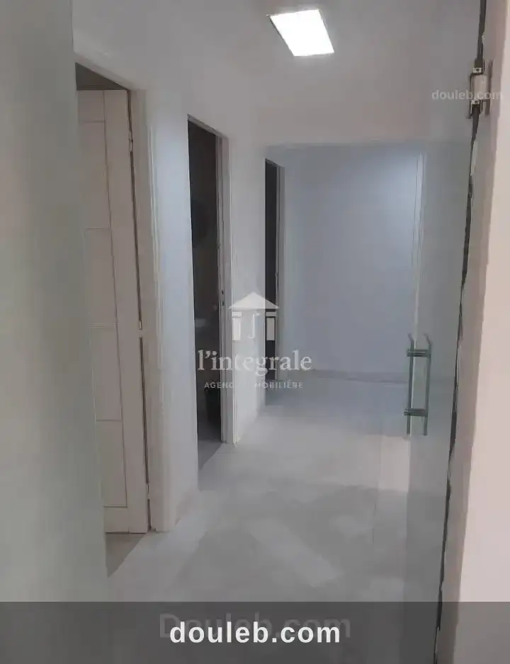 H4 bureau au rez de chaussée indépendant - Miniature 4