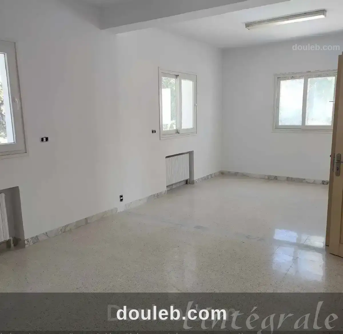 Un grand bureau 2s3 - Miniature 2