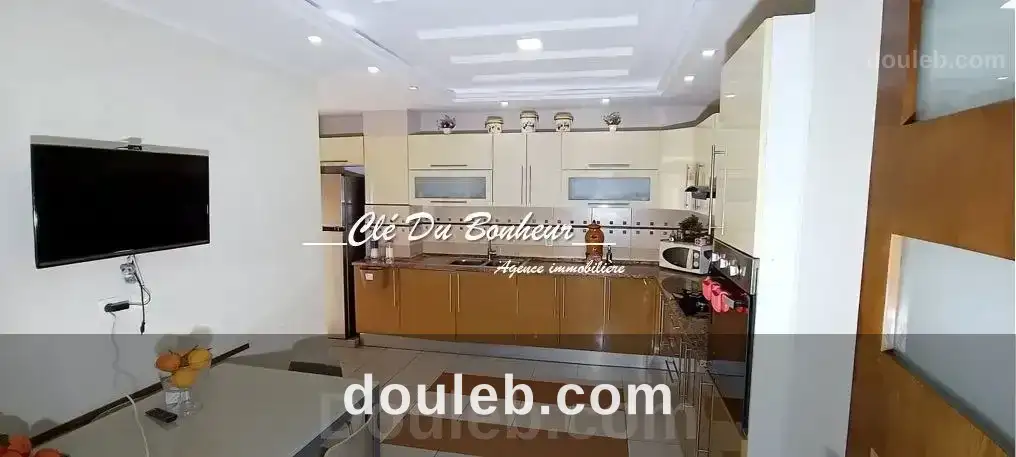 Appartement de bon standing avec terrasse - Miniature 2