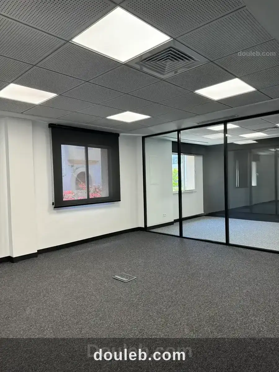 Super bureau 300 m2 retapé à neuf au lac 1 - Miniature 3