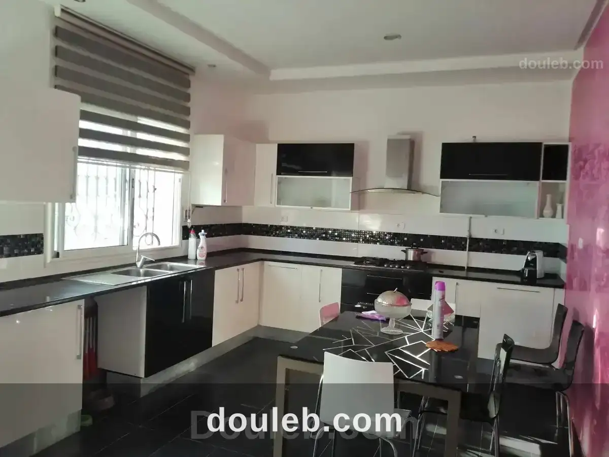 1250mc villa standing avec piscine - Miniature 5