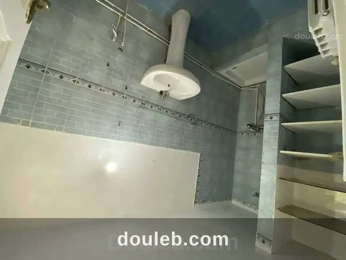 Joli studio pour jeunes filles uniquement ennasser - Miniature 4