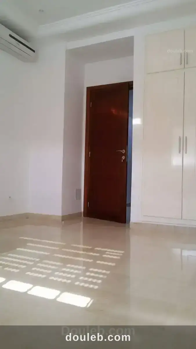 Grand appartement très haut standing cité skik - Miniature 4