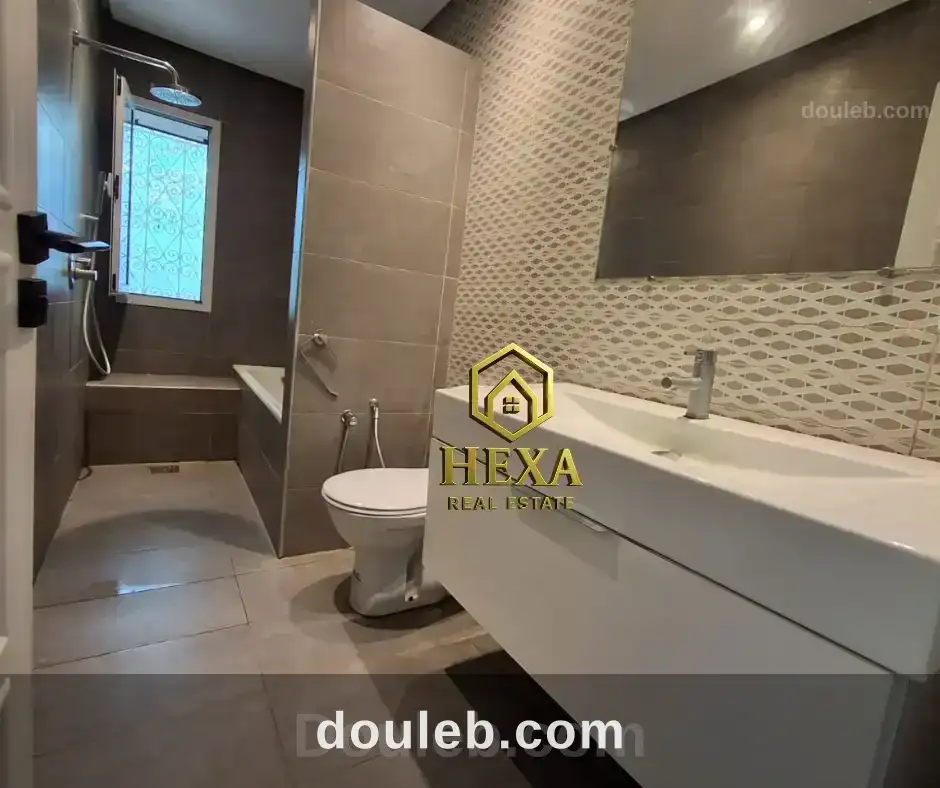 Villa s5 avec piscine et jardin a gammarth - Miniature 3