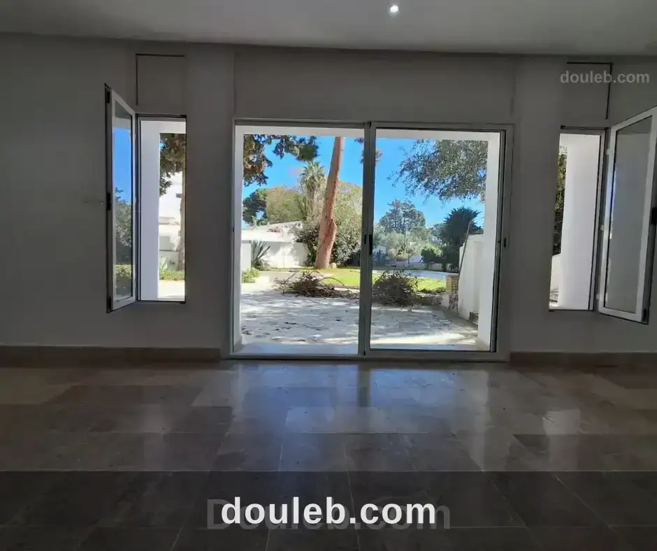 Villa s5 avec piscine et jardin a gammarth - Miniature 4