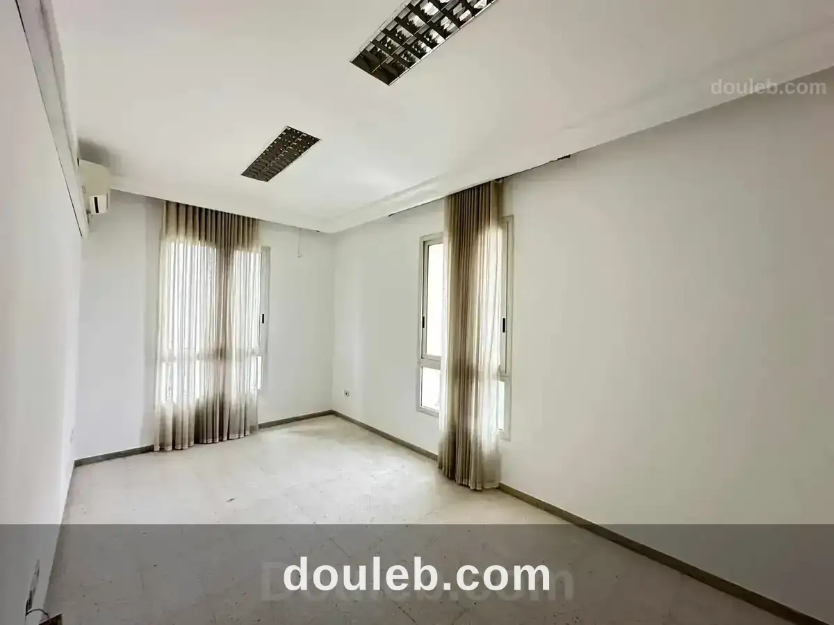 Plateau 200 m 7 pièces à el menzah 1 - Miniature 5