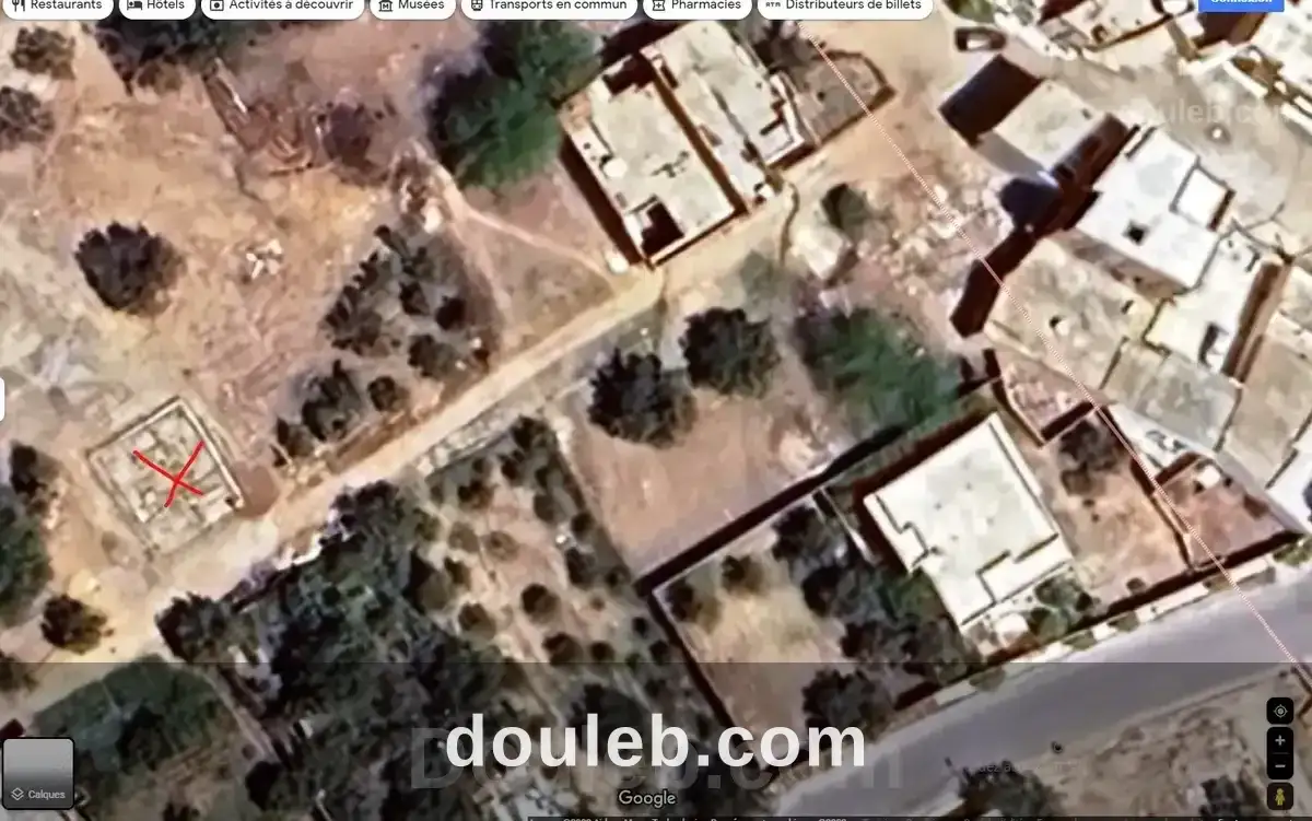 Terrain 112m avec fondation à akouda el werfeli - Miniature 2