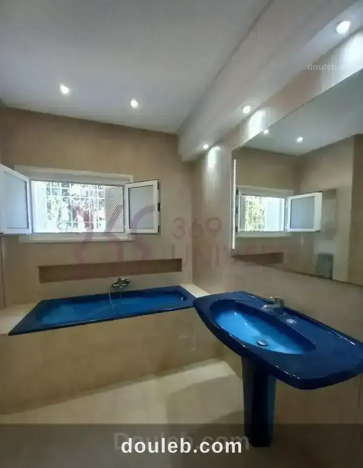 Villa avec piscine à gammarth ref rh038 - Miniature 5