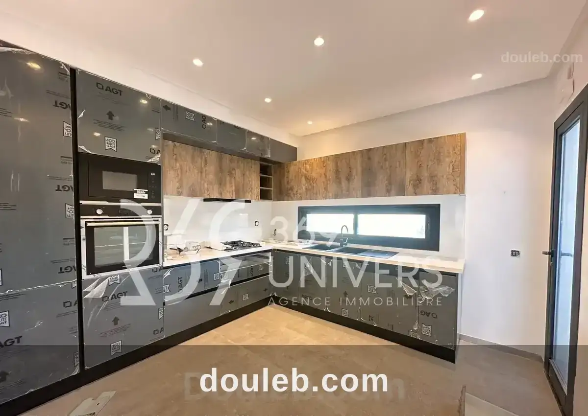 Triplex avec vue sur mer à gammarth ref rh143 - Miniature 4