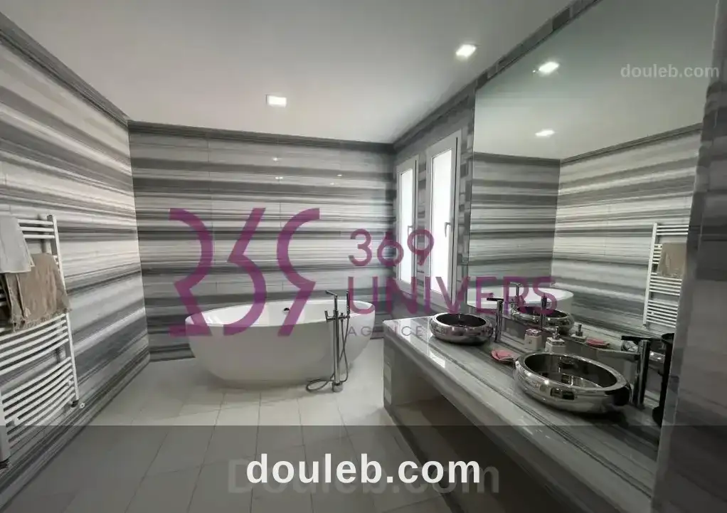 Villa s5 avec piscine a la marsa ref rh009 - Photo 1