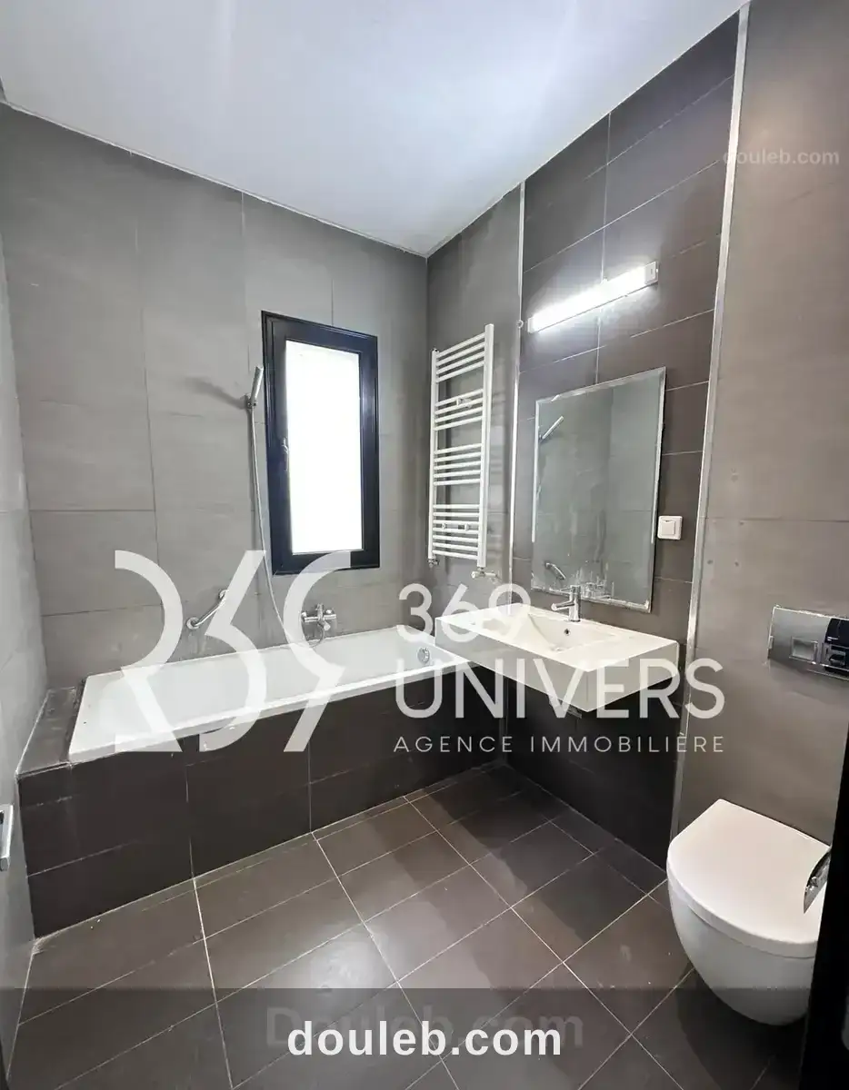 Appartement avec terrasse à la marsa ref ra164 - Miniature 4