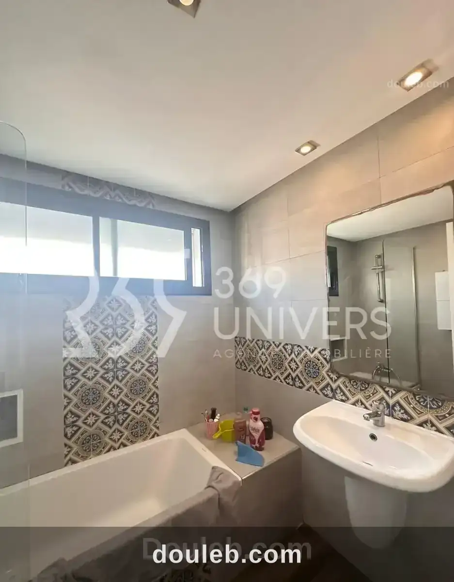 Appartement avec balcon à la marsa - Miniature 5