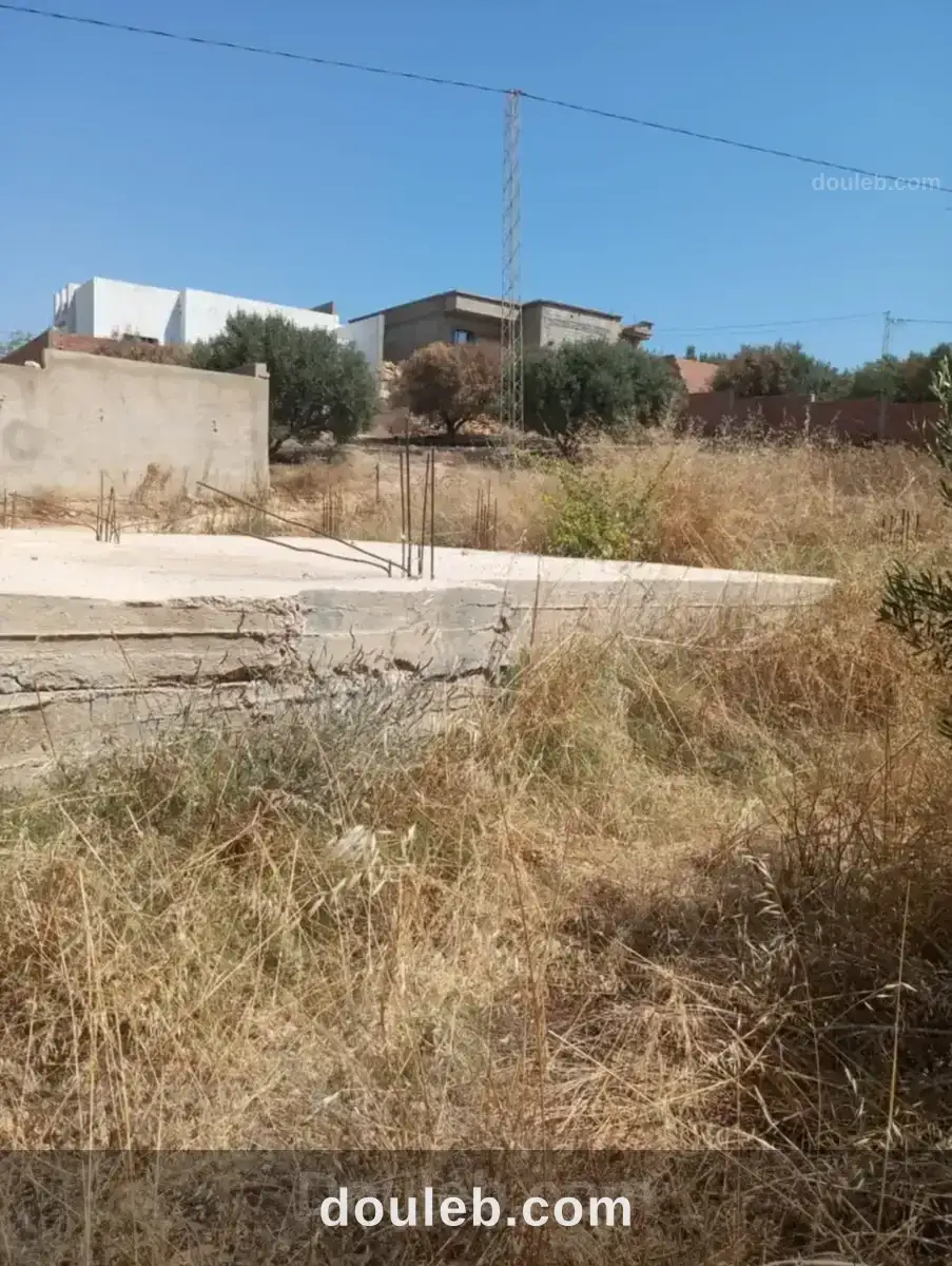 Av terrain 200m avec fondation à hammamet - Miniature 3