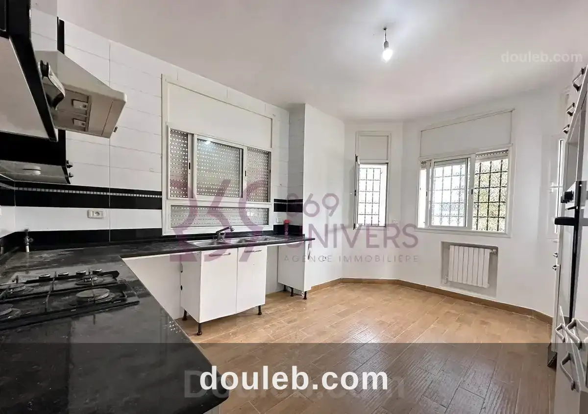 Villa avec piscine à la marsa ref rh083 - Miniature 2