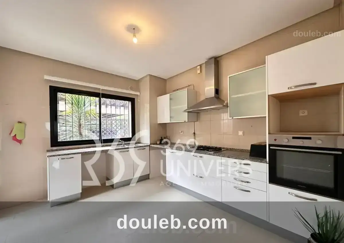 Villa plain pied avec piscine à gammarth rh139 - Miniature 2