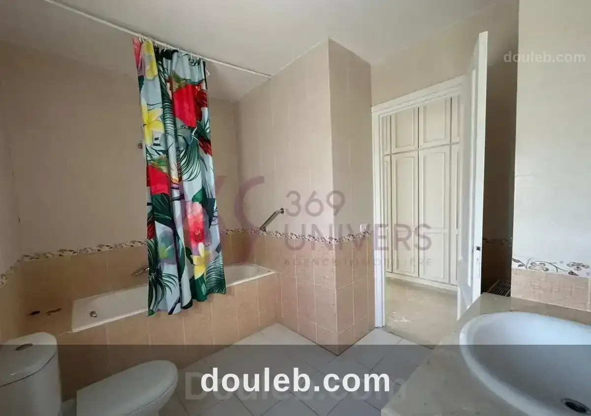 Villa avec piscine à gammarth ref rd040 - Miniature 4