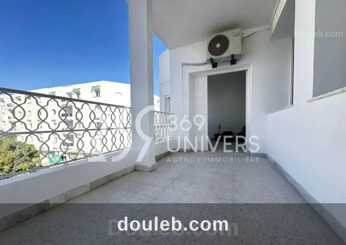 Appartement avec terrasse à la marsa ref ra115 - Miniature 2