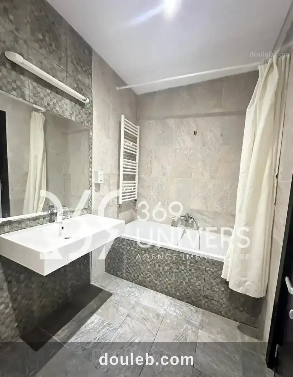 Appartement avec terrasse à la marsa ref ra164 - Miniature 4