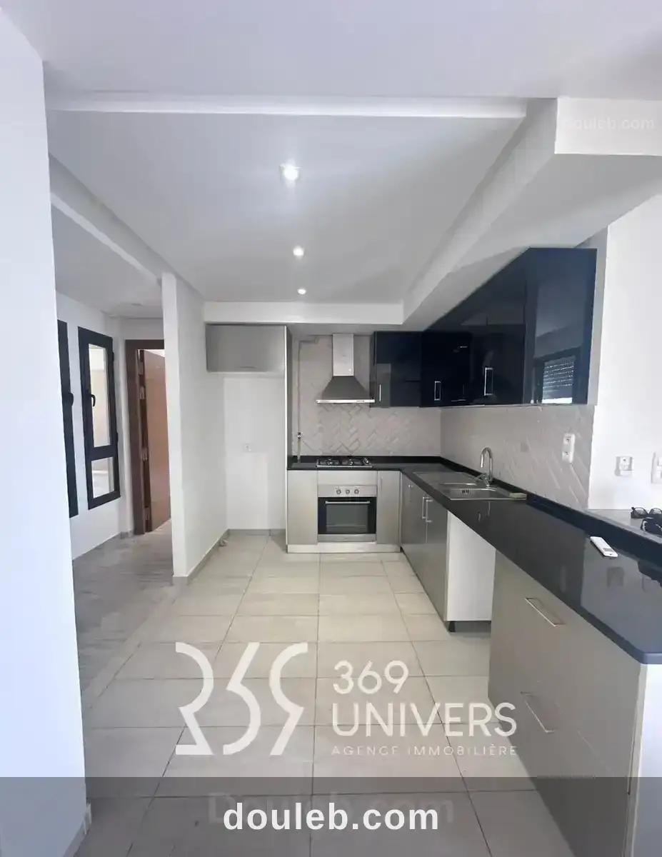 Appartement avec terrasse au jdc ref ra157 - Miniature 2