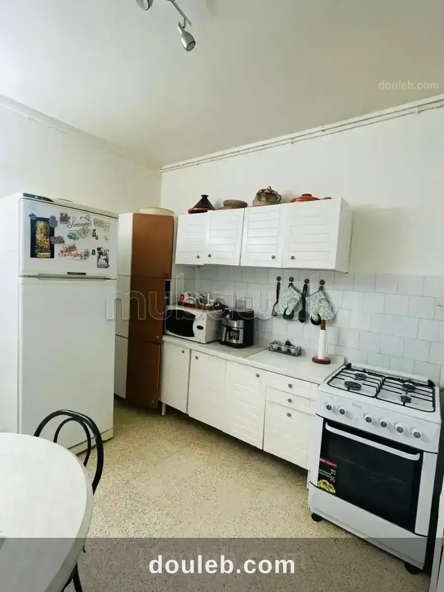 Jolie appartement semi meublée - Miniature 4