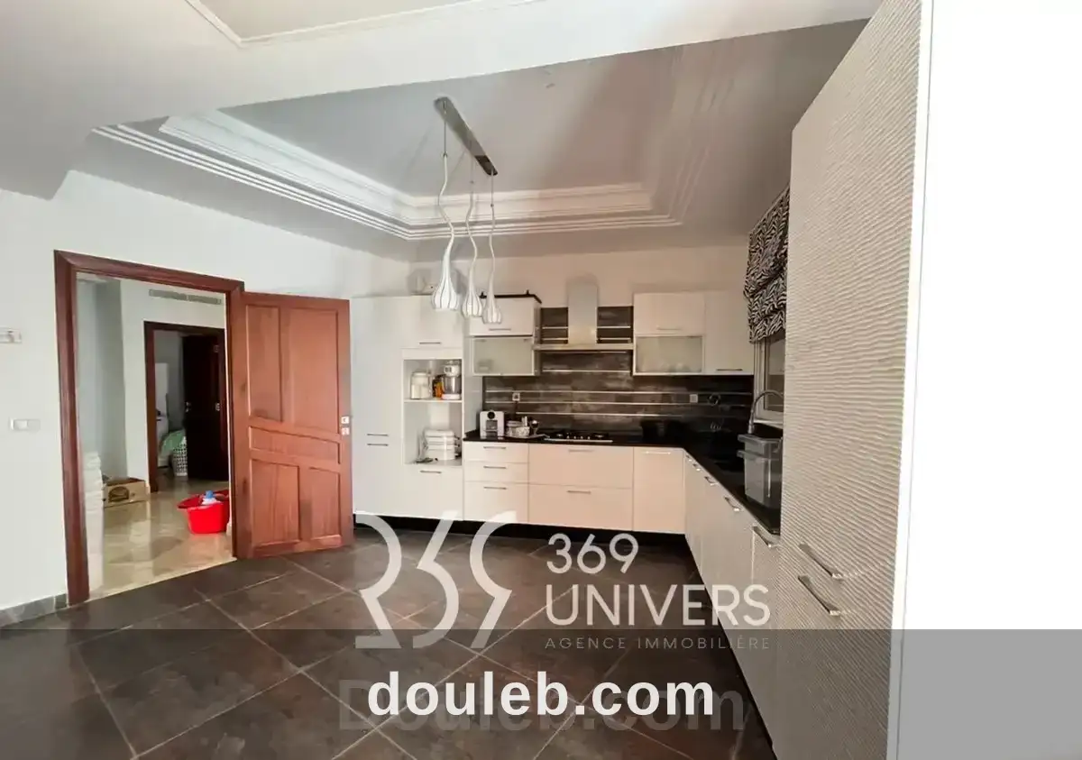 Villa avec vue dégagée à gammarth - Miniature 2