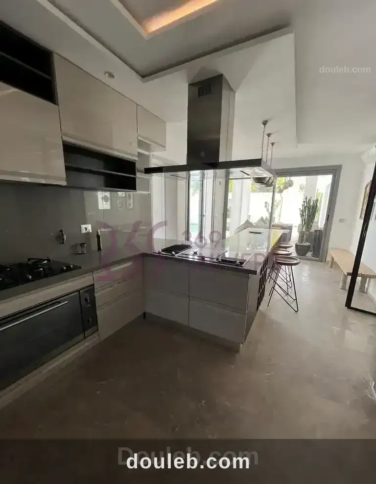 Villa meublée avec piscine à gammarth rh074 - Miniature 2