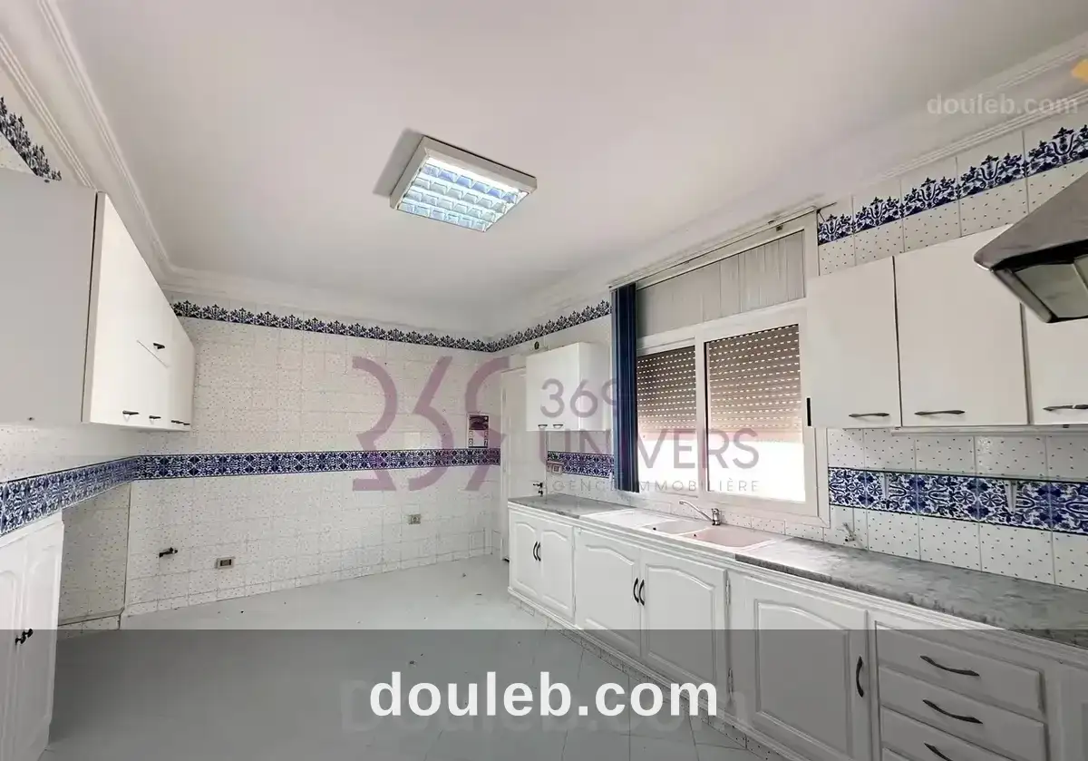 Villa avec piscine à gammarth ref rh099 - Miniature 2