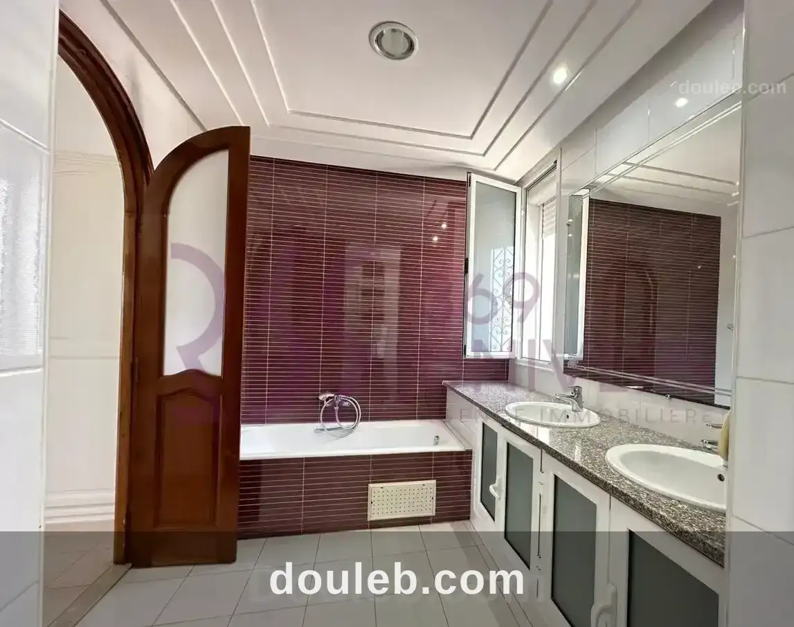 Villa avec piscine à la marsa ref rh027 - Miniature 3