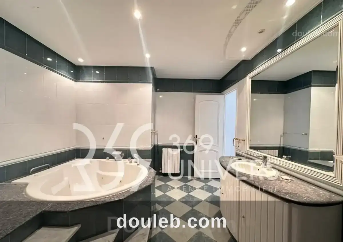 Villa avec jardin à gammarth ref rh159 - Miniature 5