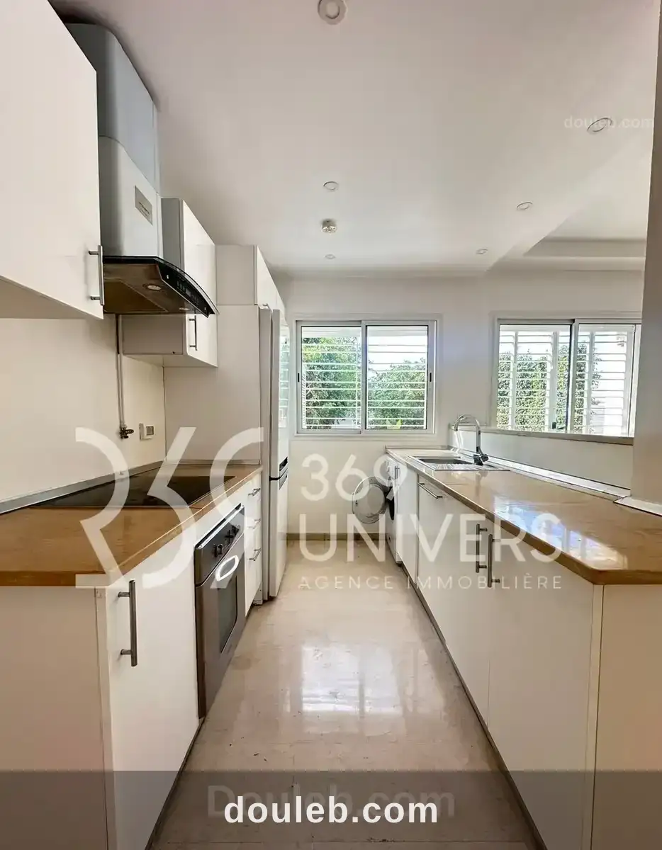 Appartement avec terrasse à la marsa ref ra036 - Miniature 2