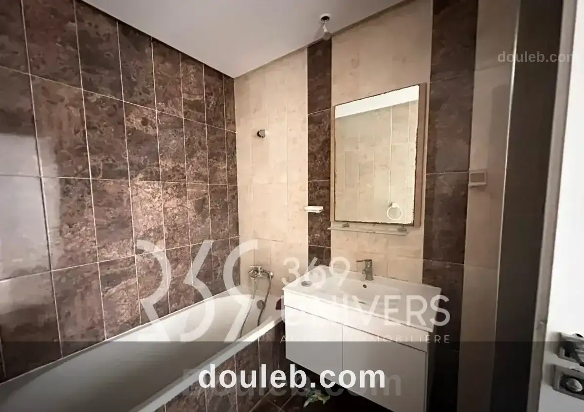 Appartement avec balcon aux jdc ref ra143 - Miniature 3