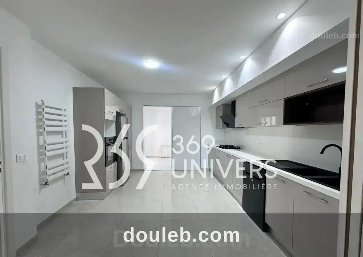 Appartement avec terrasse à la marsa ref ra162 - Miniature 3