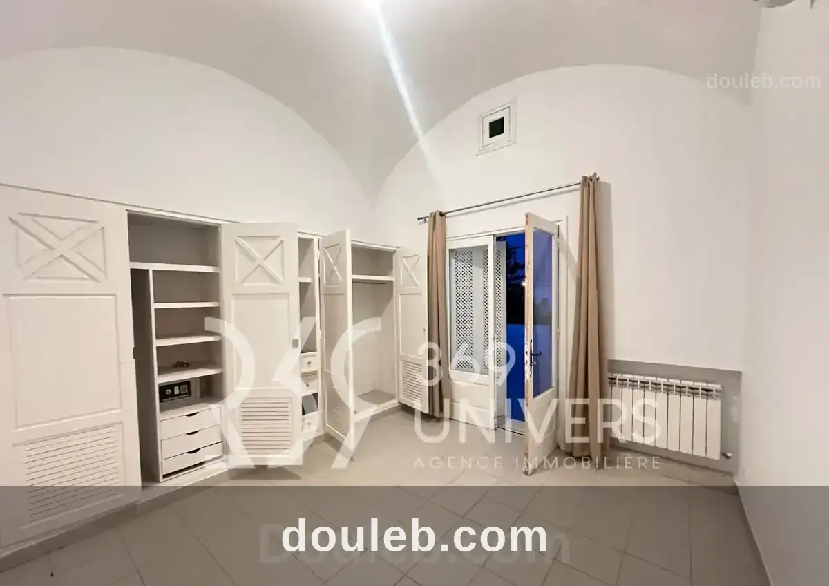 Etage de villa avec vue dégagée à gammarth - Miniature 4