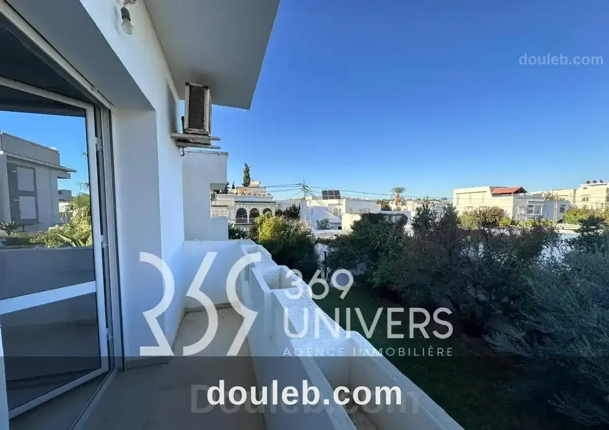 Etage de villa avec balcon à la marsa ref ra161 - Miniature 5